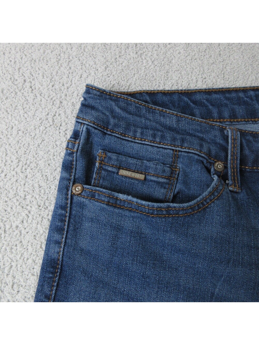 Nine West Chrystie Capri Jeans Women’s Size 14 Blue Stretch Denim Mid Rise 36x24 - Picture 7 of 12